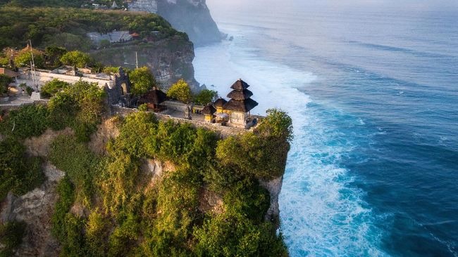 pura-luhur-uluwatu-bali_169 (1)
