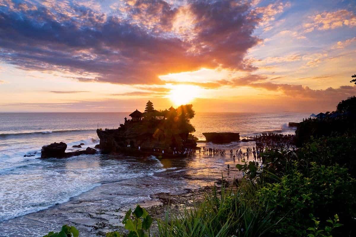 sunset-pura-tanah-lot